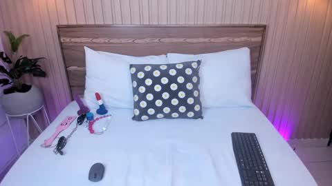 Snapshot of pamela_palmeer chatting on 12-30-24, 02:09 PAMELA online show from 12-30-24, 02:09
