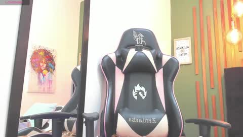 Snapshot of pamelaflores chatting on 02-23-25, 08:49 Pamela online show from 02-23-25, 08:49