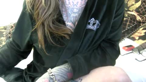 PAMELA GUNNS online show from 01-29-25, 06:50