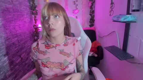 Snapshot of pamelajhonsom chatting on 11-19-25, 10:21 pamelajhonsom online show from 11-19-25, 10:21