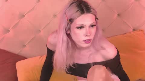 Snapshot of pamelamydreamys chatting on 01-16-25, 05:01 Pamelamy online show from 01-16-25, 05:01