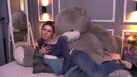 Snapshot of pamelamydreamys chatting on 02-20-25, 12:47 Pamelamy online show from 02-20-25, 12:47