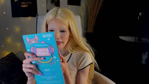 Snapshot of pamelamydreamys chatting on 09-13-25, 02:39 Pamelamy online show from 09-13-25, 02:39