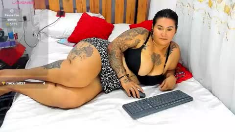 Snapshot of pamelaruiizz3 chatting on 02-10-26, 06:45 Pamela online show from 02-10-26, 06:45