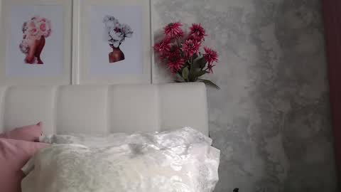 Snapshot of pamella_007 chatting on 12-17-25, 08:53 Pamella online show from 12-17-25, 08:53