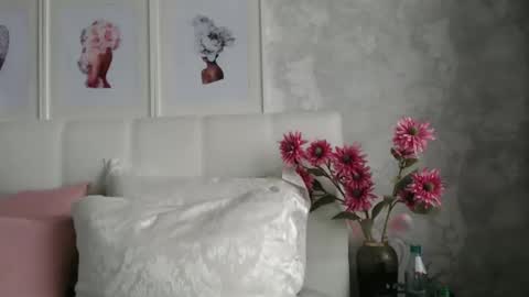 Snapshot of pamella_007 chatting on 01-12-26, 09:36 Pamella online show from 01-12-26, 09:36