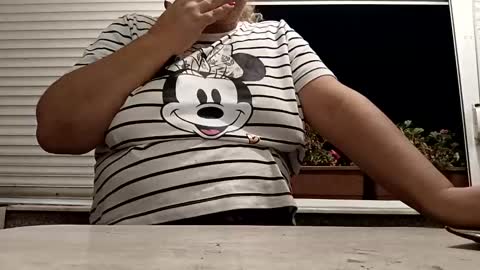 Snapshot of pamid215 chatting on 11-05-25, 08:09 angel hris online show from 11-05-25, 08:09