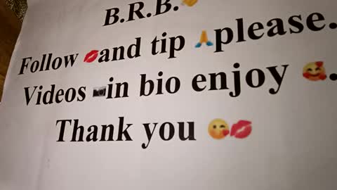 Snapshot of pamid215 chatting on 12-15-25, 06:12 angel hris online show from 12-15-25, 06:12