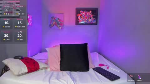 Snapshot of pammelaross chatting on 09-23-25, 05:16 Pammela online show from 09-23-25, 05:16