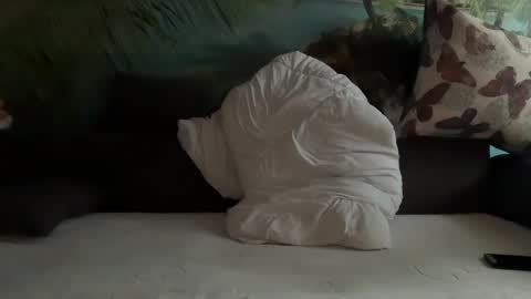 Snapshot of pan0069 chatting on 12-07-24, 08:33 Porn online show from 12-07-24, 08:33