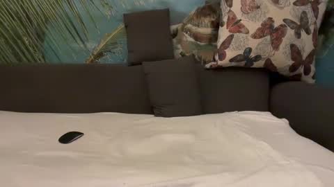 Snapshot of pan0069 chatting on 12-18-25, 12:38 Porn online show from 12-18-25, 12:38