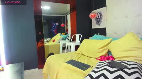 Snapshot of pandora_rey2 chatting on 12-15-24, 04:59 ---Pandora--- online show from 12-15-24, 04:59