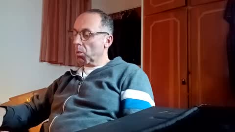 Snapshot of pansak1973 chatting on 02-15-25, 12:54 pansak1973 online show from 02-15-25, 12:54