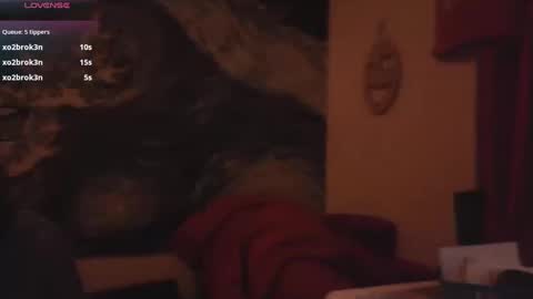 Snapshot of pantslesstraveler_plt chatting on 12-17-24, 11:39 PantsLessTraveler online show from 12-17-24, 11:39