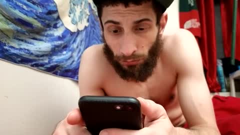 Snapshot of pantslesstraveler_plt chatting on 12-19-24, 04:02 PantsLessTraveler online show from 12-19-24, 04:02