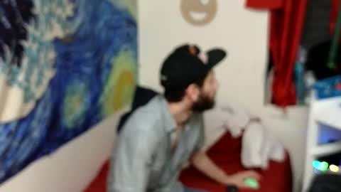 Snapshot of pantslesstraveler_plt chatting on 12-19-24, 08:23 PantsLessTraveler online show from 12-19-24, 08:23