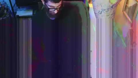 Snapshot of pantslesstraveler_plt chatting on 01-30-25, 01:00 PantsLessTraveler online show from 01-30-25, 01:00