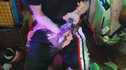 Snapshot of pantslesstraveler_plt chatting on 01-30-25, 04:06 PantsLessTraveler online show from 01-30-25, 04:06