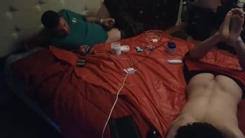 Snapshot of pantslesstraveler_plt chatting on 02-27-25, 03:47 PantsLessTraveler online show from 02-27-25, 03:47