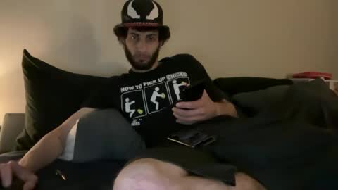 Snapshot of pantslesstraveler_plt chatting on 09-18-25, 05:59 PantsLessTraveler online show from 09-18-25, 05:59