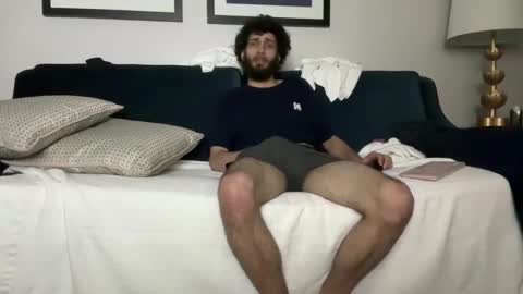 Snapshot of pantslesstraveler_plt chatting on 10-28-25, 08:51 PantsLessTraveler online show from 10-28-25, 08:51