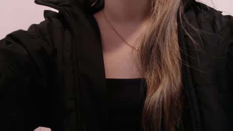 Paola online show from 06-09-26, 11:22