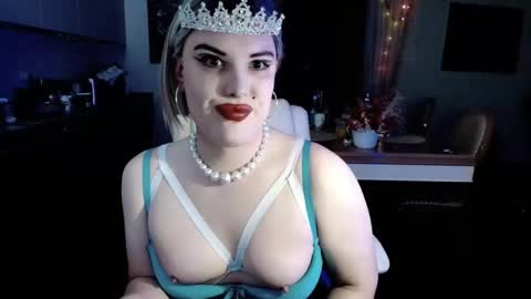 Sarina Williams online show from 10-19-25, 01:12