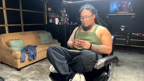 Snapshot of papi_krizz chatting on 12-11-24, 03:56 papi_krizz online show from 12-11-24, 03:56