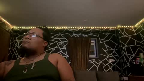 Snapshot of papi_krizz chatting on 11-19-25, 07:19 papi_krizz online show from 11-19-25, 07:19