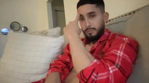 papicubano_guapo23cm online show from 02-24-25, 04:38