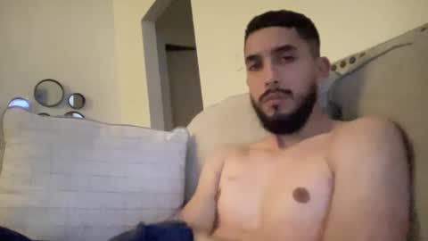 papicubano_guapo23cm online show from 03-01-25, 08:23