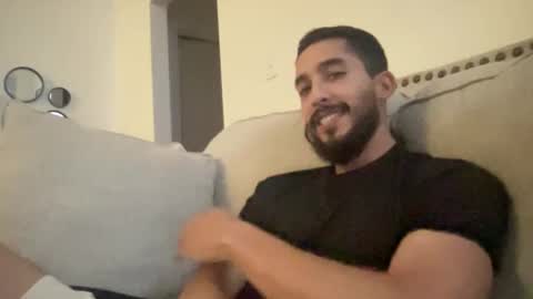 papicubano_guapo23cm online show from 10-03-25, 04:31