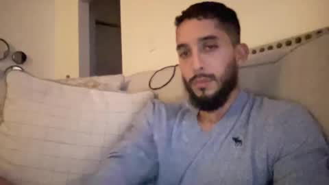 papicubano_guapo23cm online show from 10-13-25, 05:18