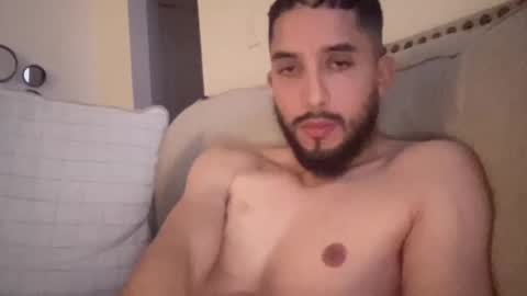 papicubano_guapo23cm online show from 11-17-25, 06:08