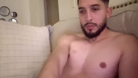 papicubano_guapo23cm online show from 12-21-25, 11:39