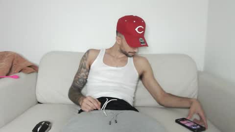 Snapshot of papijakey chatting on 01-17-25, 03:23 -- New Videos Down Below online show from 01-17-25, 03:23