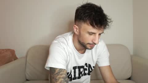 Snapshot of papijakey chatting on 01-18-25, 03:20 -- New Videos Down Below online show from 01-18-25, 03:20