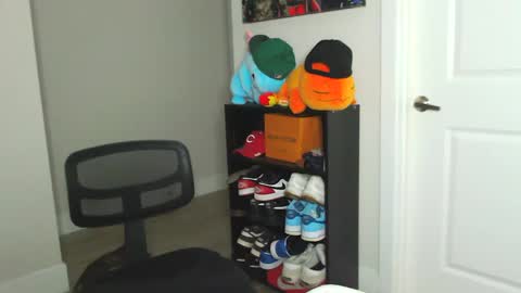 Snapshot of papijakey chatting on 10-07-25, 12:08 -- New Videos Down Below online show from 10-07-25, 12:08