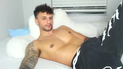 Snapshot of papijakey chatting on 10-17-25, 02:59 -- New Videos Down Below online show from 10-17-25, 02:59