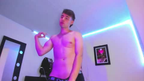 Snapshot of papinoha chatting on 11-22-25, 02:32 Noha online show from 11-22-25, 02:32