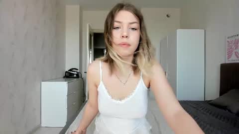 Melena online show from 08-06-26, 02:35