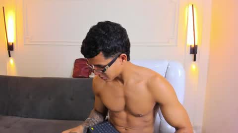 Ryan And Casper online show from 05-19-26, 02:01
