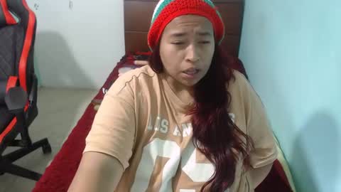 Snapshot of pareja_explosivasexx chatting on 11-21-25, 06:12 Luna online show from 11-21-25, 06:12