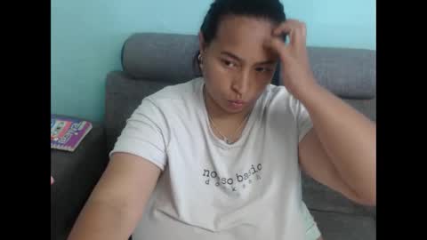 Snapshot of pareja_explosivasexx chatting on 02-22-26, 05:11 Luna online show from 02-22-26, 05:11