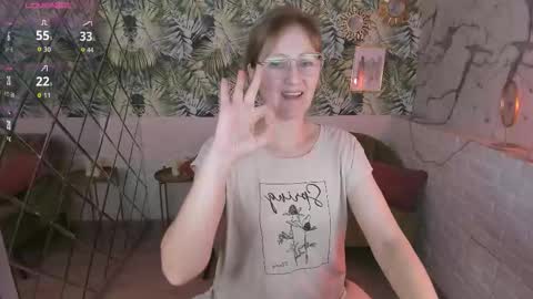 Snapshot of paris_cherry chatting on 12-13-25, 08:36 Paris online show from 12-13-25, 08:36