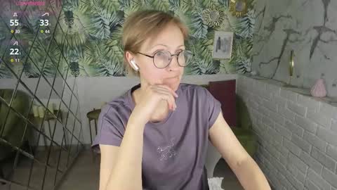 Snapshot of paris_cherry chatting on 01-31-26, 07:11 Paris online show from 01-31-26, 07:11