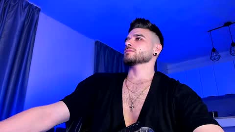 Snapshot of paris_lock chatting on 01-12-25, 12:18 Paris online show from 01-12-25, 12:18