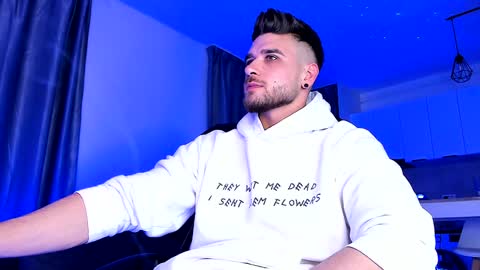 Paris online show from 01-25-25, 07:49