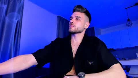 Snapshot of paris_lock chatting on 01-26-25, 07:41 Paris online show from 01-26-25, 07:41