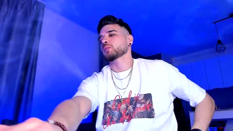 Snapshot of paris_lock chatting on 01-31-25, 05:32 Paris online show from 01-31-25, 05:32